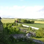 Chambres D'hotes Chateau De La Motte Bed & Breakfast 2*
