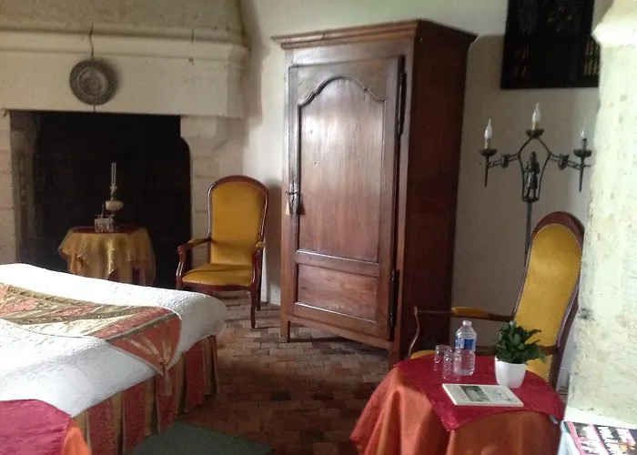 Bed & Breakfast Chambres D'hotes Chateau De La Motte Usseau (Vienne)