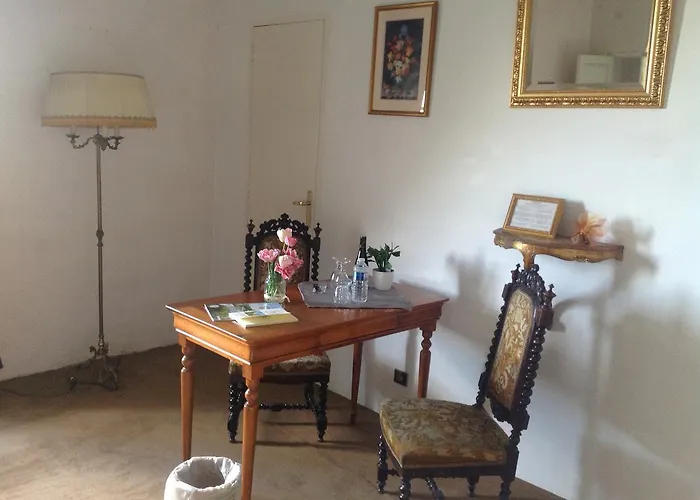 Chambres D'hotes Chateau De La Motte 2*