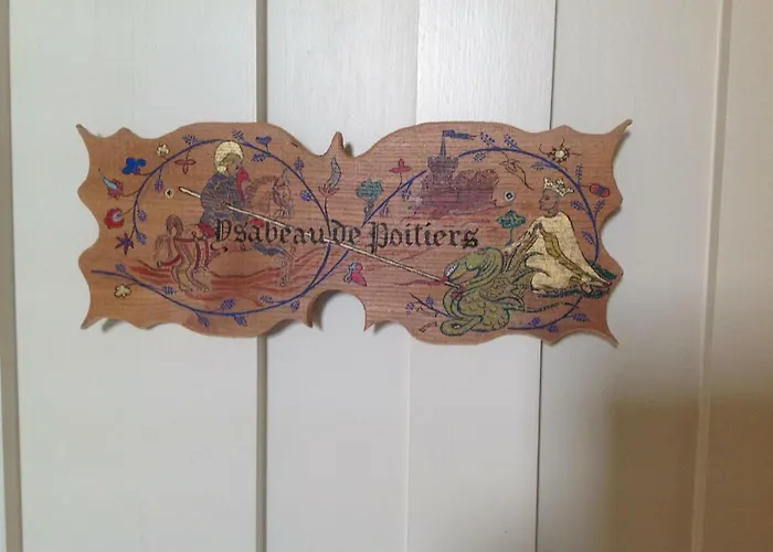 Chambres D'hotes Chateau De La Motte Usseau (Vienne)